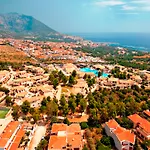 Club Esse Hotel 4*