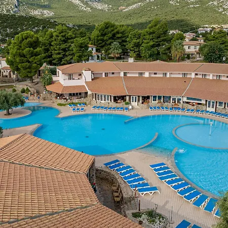 Club Esse Hotel 4*