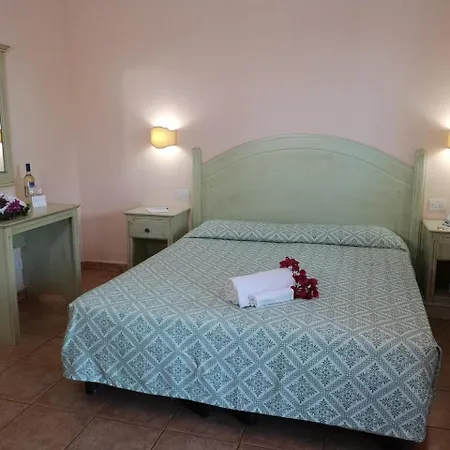 Club Esse Hotel 4*