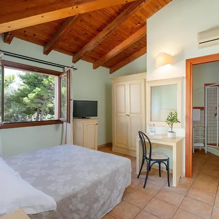 Club Esse 4* Cala Gonone